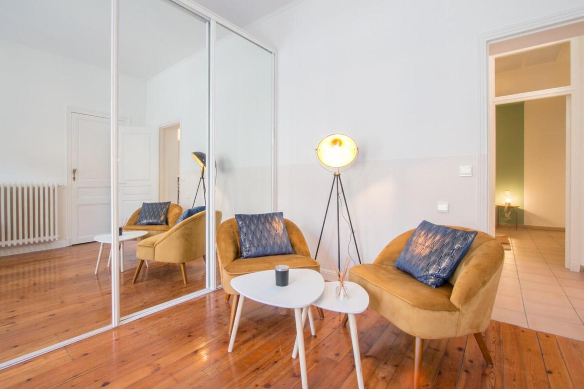 Spacious 2-Bedroom In The Centre Of مينتون المظهر الخارجي الصورة