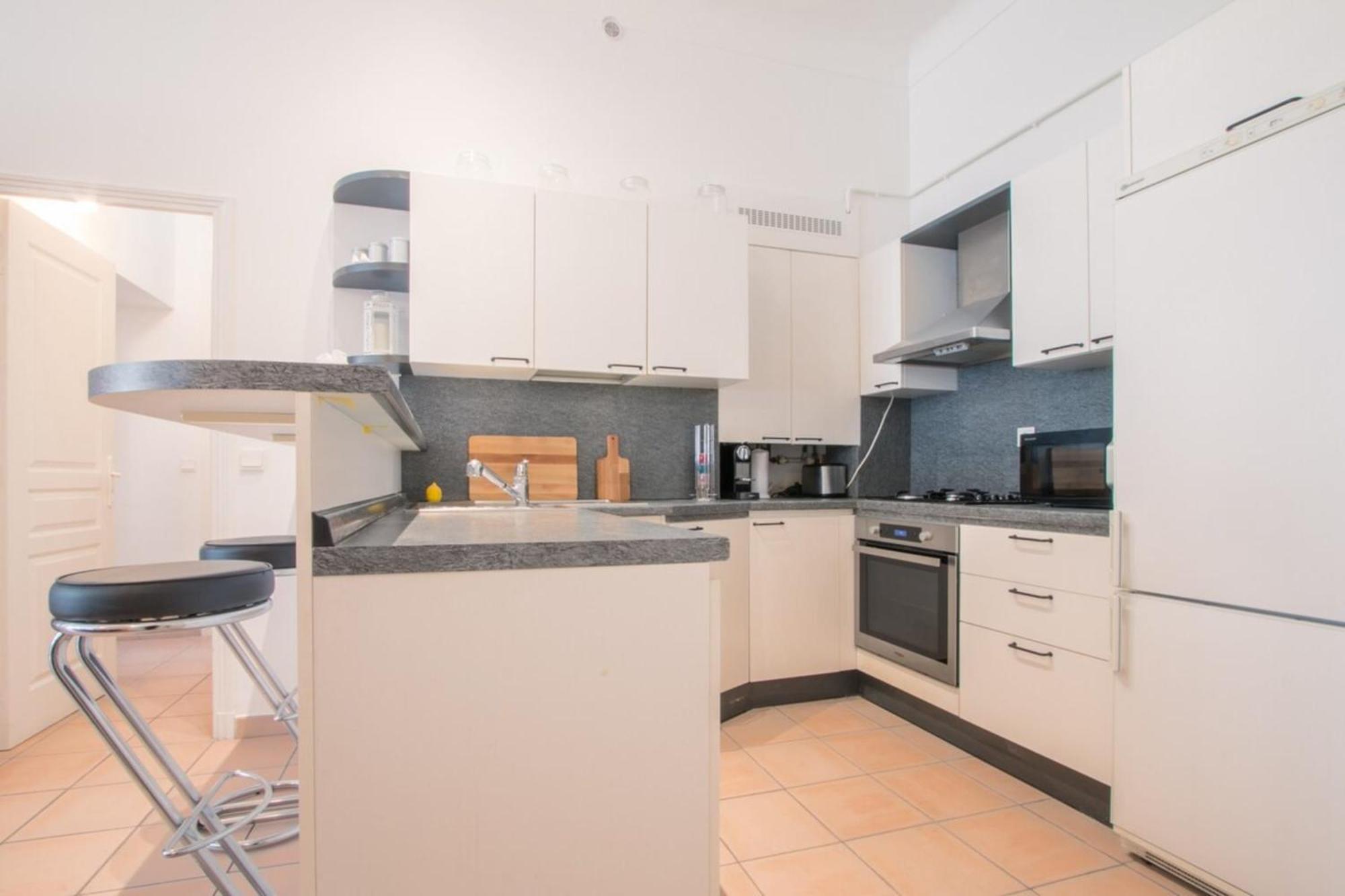 Spacious 2-Bedroom In The Centre Of مينتون المظهر الخارجي الصورة